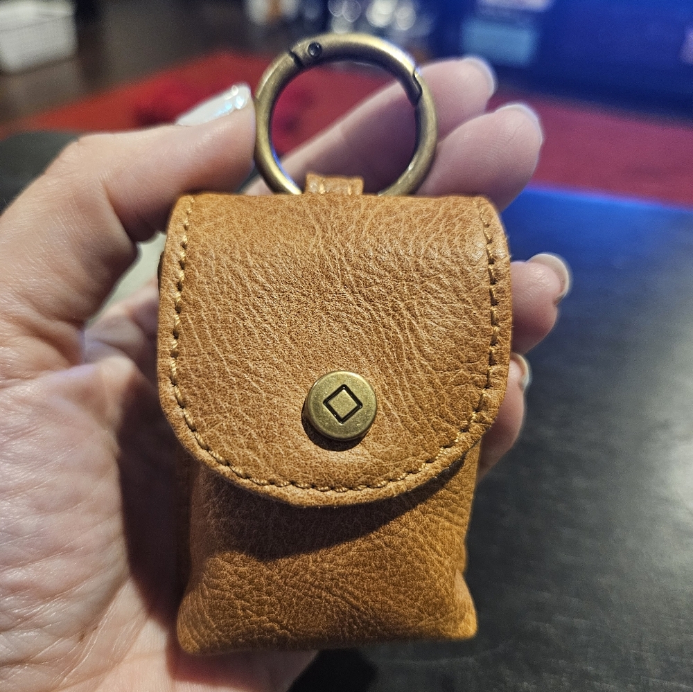 Thirty One Snap To It Pouch, Caramel Distressed Pebble
